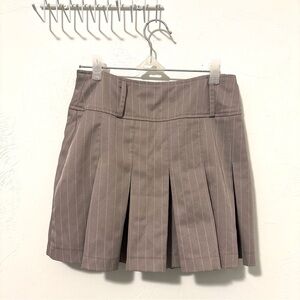 Classic Gray Pleated Skirt